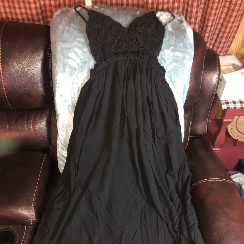 Adorable crocheted front maxi dress like new